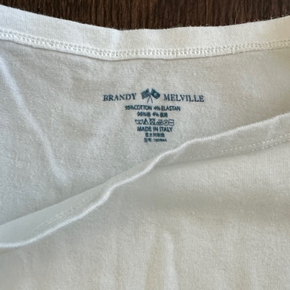Brandy Melville White Short Sleeve Top - Picture 2 of 3